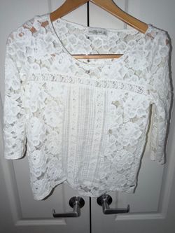 Abercrombie & Fitch White Floral Lace 3/4 Sleeve Blouse