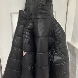 Black Guess Puffer 