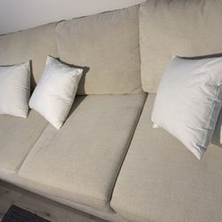 Shabby Chic Cream Couch 
