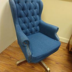 BLUE FABRIC DESK CHAIR