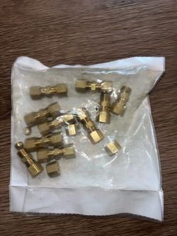 1/4 in. O.D. Brass Compression Coupling Fitting