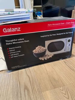 Galanz Thoughful Colors Retro Microwave