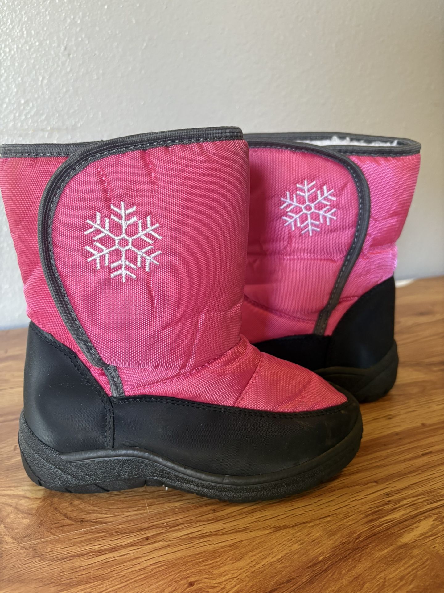 Pink Snowflake Winter Boots size little kid 13