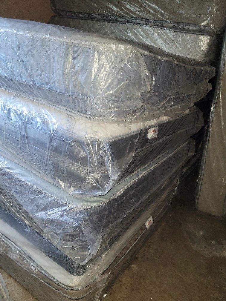 Mattress Set Plush Pillow Top