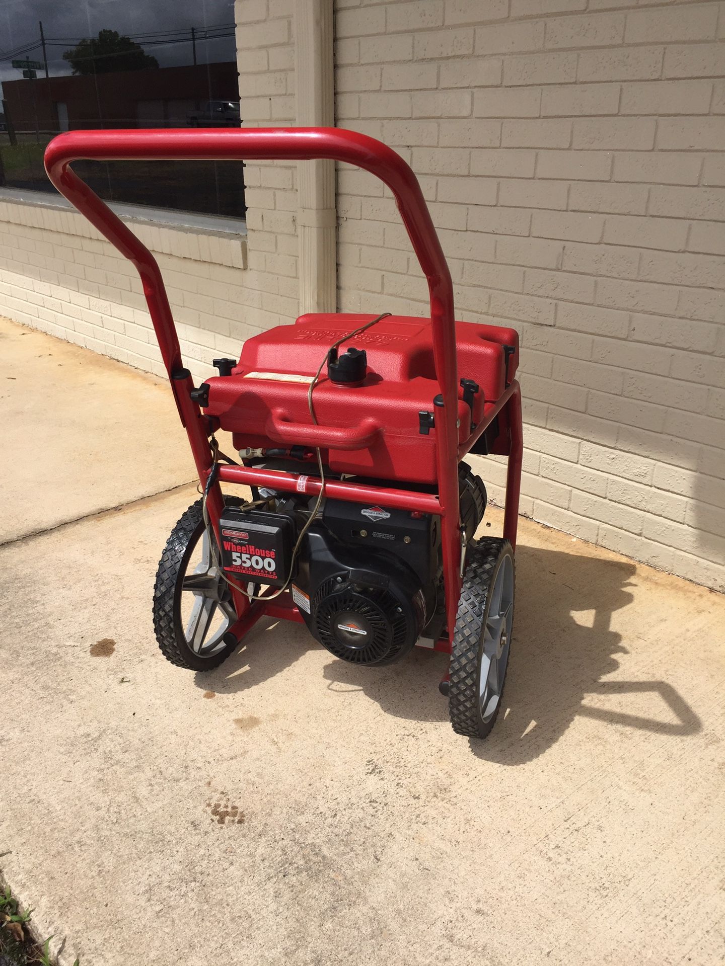 Generac WheelHouse 5500 Watt Gas Powered Portable Generator