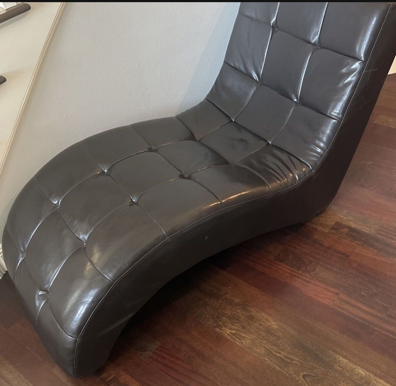Sofa/ Chaise
