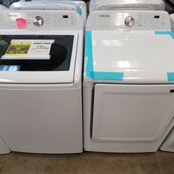 New SAMSUNG Top Loading Washer With Agitator And Gas Dryer Set 