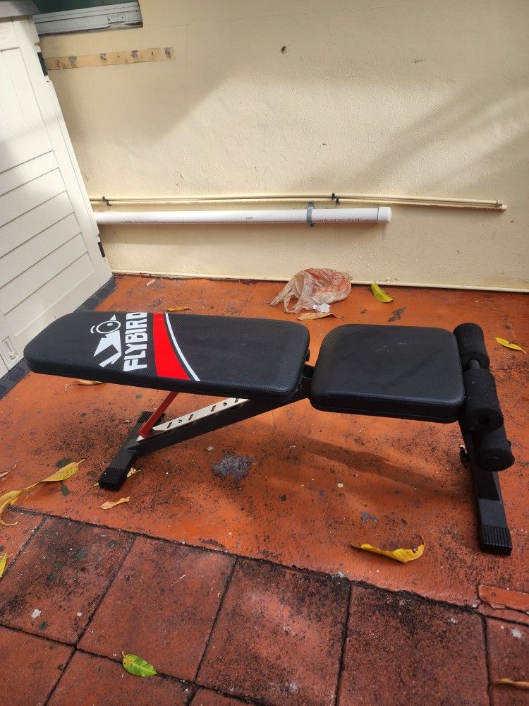 Adjustable Weight Bench 