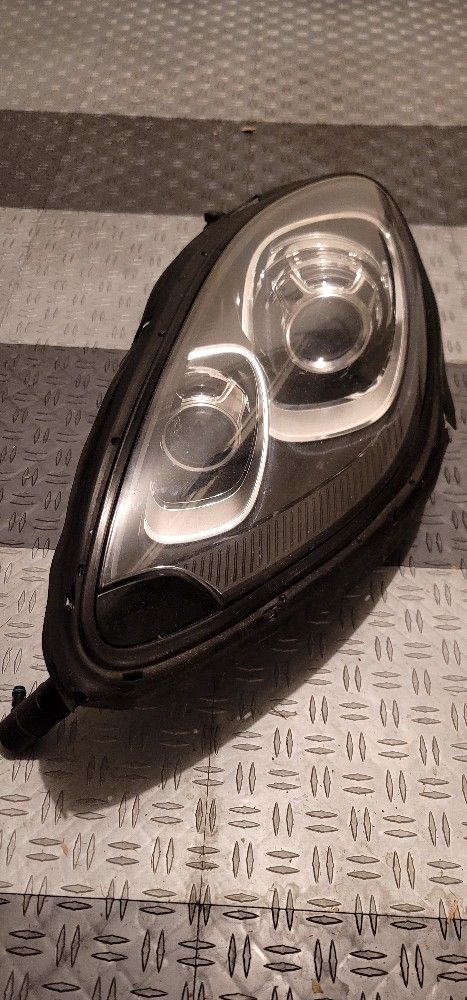 Porsche Macan Headlight