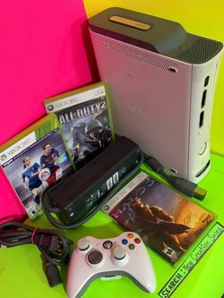 Xbox 360 Console Bundle Microsoft Original White Wireless Controller 3 Games FIFA 16 Call of Duty 2 Halo 3 Power Supply HDMI