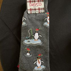 Davco Men’s Fishing Penguin Holiday Crew Socks 