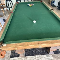 Full Sized Pool Table 