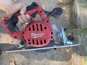 Milwaukee Circular Saw