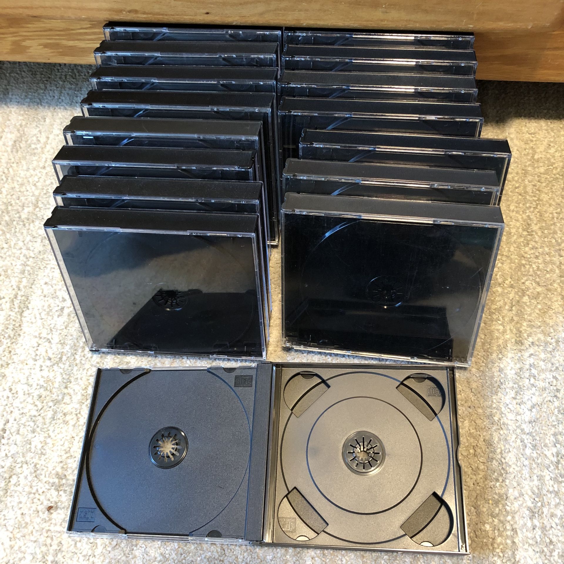 16 Empty Multi-disc CD Jewel Cases For PS1 Games