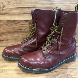 Dr. Martens 10 Eye 1490 Cherry Red 59er Smooth 10092600