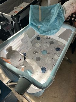 Dream On Me Bedside Sleeper Bassinet