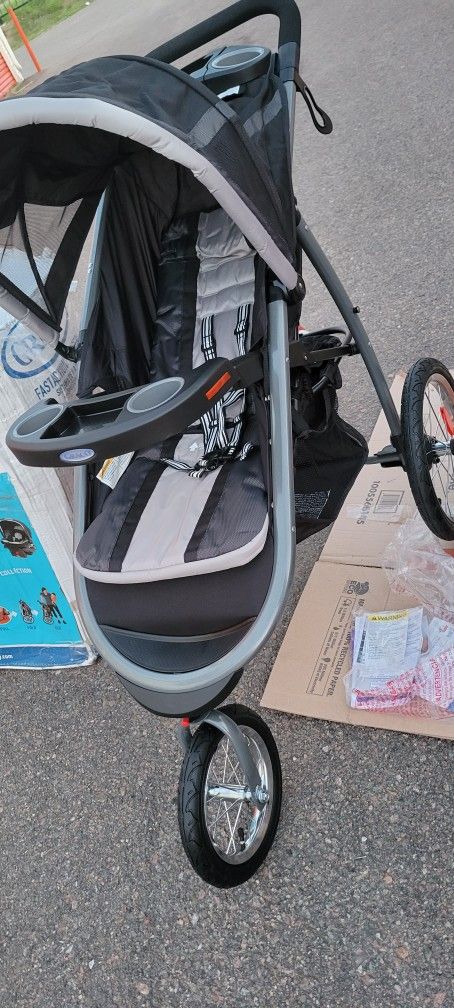 Graco fastaction fold jogger travel system gotham hotsell