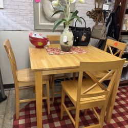 Table and 4 Chairs 