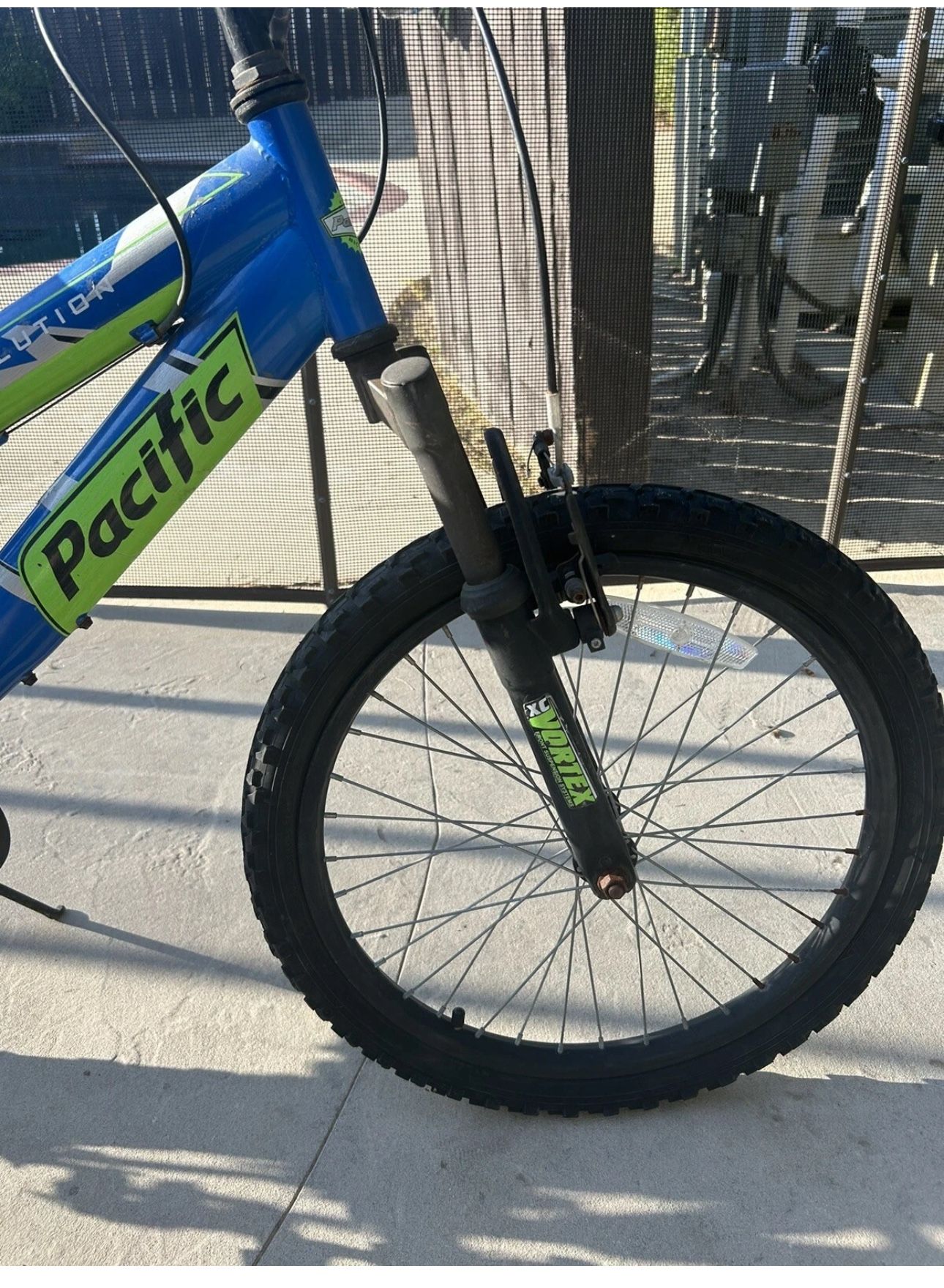 Kids Bike Pacific Evolution Vortex torque drive metallic blue As Is No Air