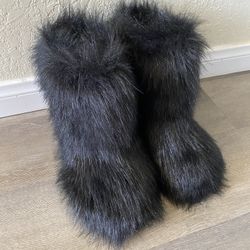 Fur boots 