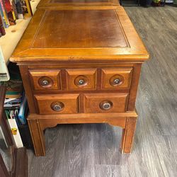 Mammary Ducks Vintage Tables