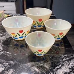 Vintage Fire King Set Of Bowls