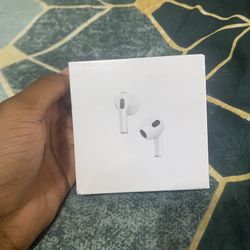 Airpods 3 generation with Wireless Charging Case USB-C