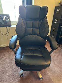 Office desk chair with massage and heating