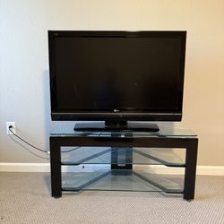 LG 42” Flat Screen TV with Modern Glass Stand – Bundle Deal! 