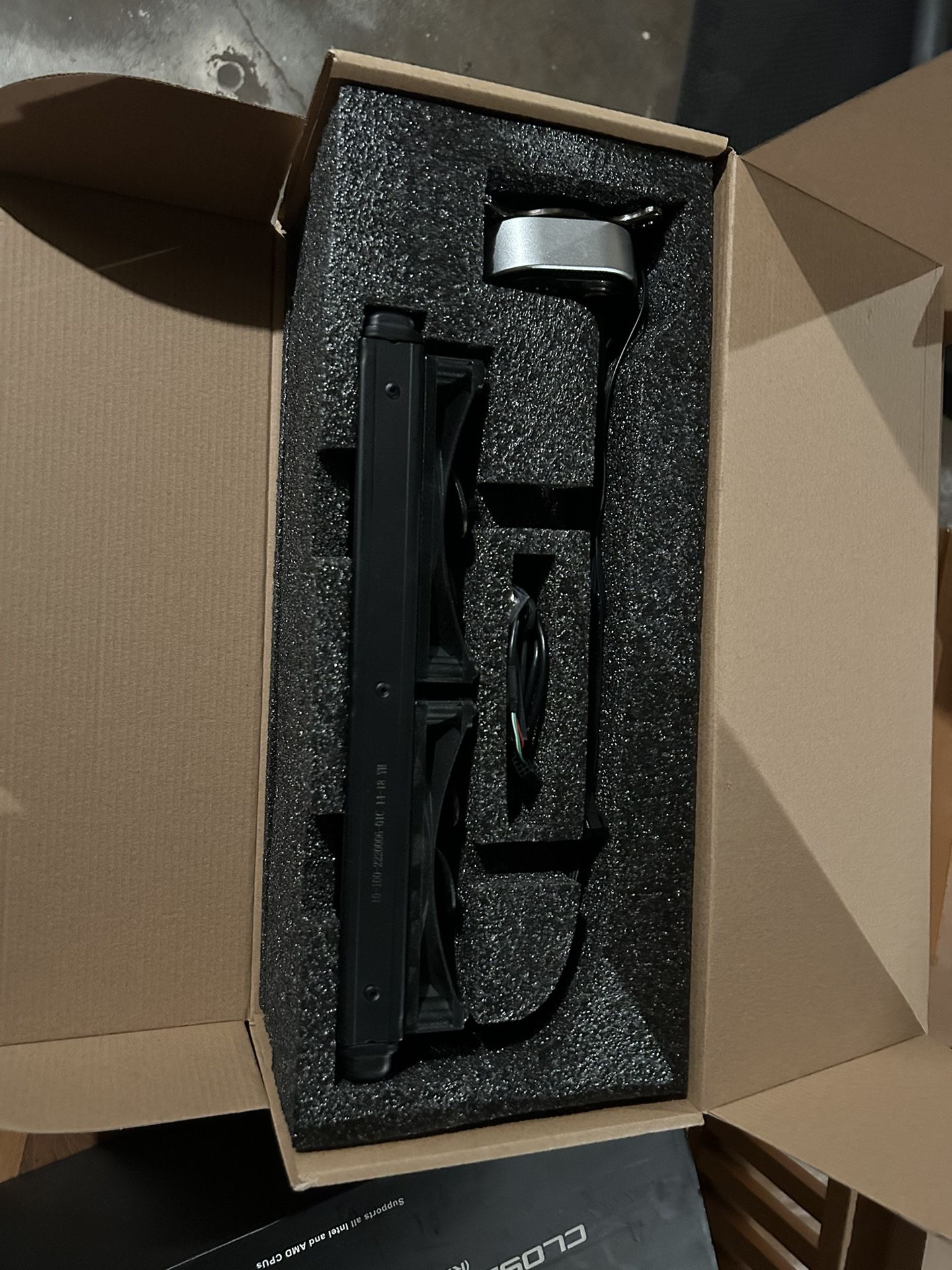 EVGA Closed loop CPU Cooler (280 X 140mm)