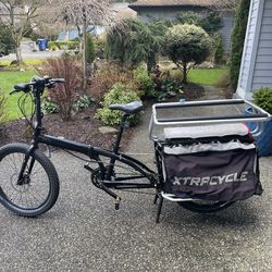 XTRACYCLE Non-Electric Cargo Bike