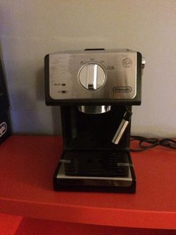 COFFEE MAKER NEW IN BOX !!!