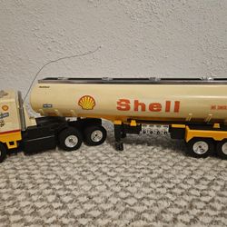 Vintage RC 18 Wheeler 