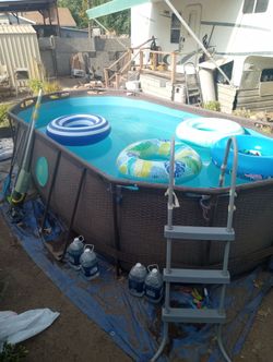 Swimming pool
