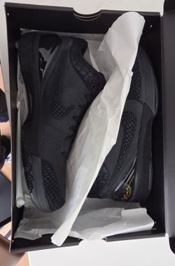 Kobe 4 IV Proto Gift of Mamba