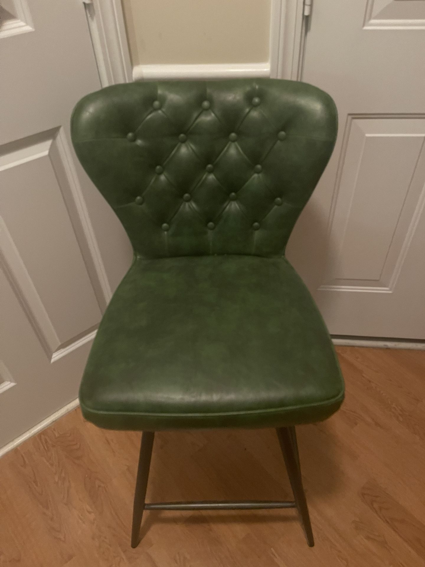 Set Of 4 Safavieh Swivel Counter Chairs