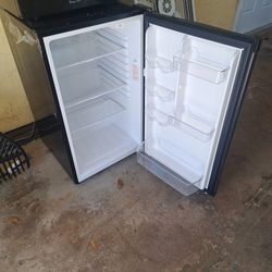Mini Refrigerator 