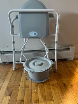 Ocean Home Health 3-in-1 Folding Adjustable Steel Bedside Commode toilet