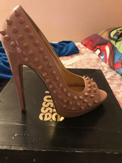 Size 7 heels.