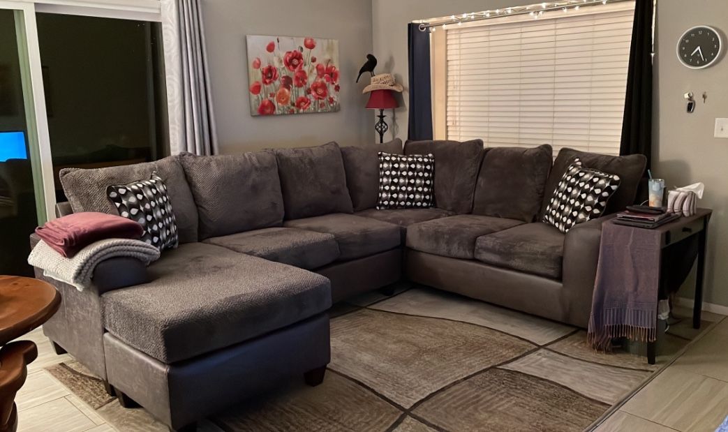 Sectional couch