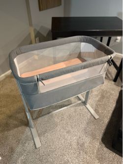 Adjustable Baby Bassinet Crib
