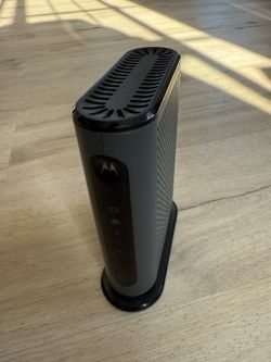 8x4 DOCSIS 3.0 Cable Modem Model: MB7220