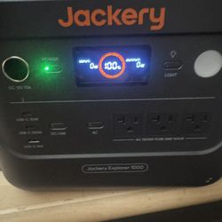 Jackery explorer 1000