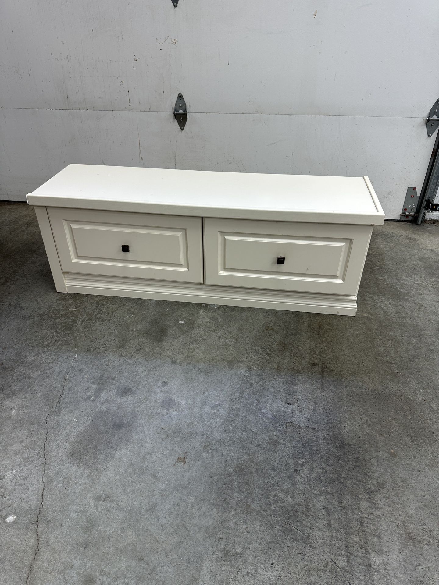 Small, 2-drawer Storage Bench.