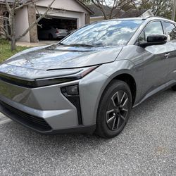 2026 toyota bz xle plus electric 