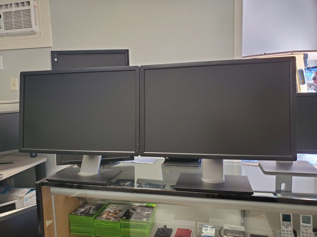 Dell Monitors 19", 20", 22", 24", 23" 29" and 30-inch Display, Starting from $20, Please Read The Description.