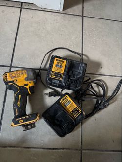 Dewalt drill with 2 chargers
