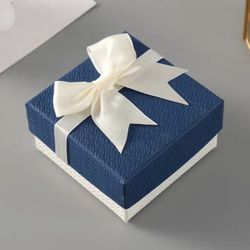 Square Earrings Necklace Jewelry Bow Gift Box Jewelry Packaging Paper Box With Sponge Inside Engagement Boxes 9*9*4cm Wholesale I have a lot of خthem 
