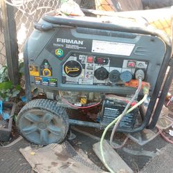 Firman MODEL: T07573
TRI FUEL PORTABLE GENERATOR 9400W ELECTRIC START 120/240V WITH CO ALERT