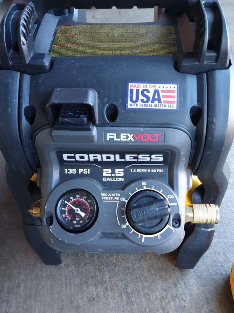 Dewalt Air Compressor Cordless In Great Condition Battery And Charger